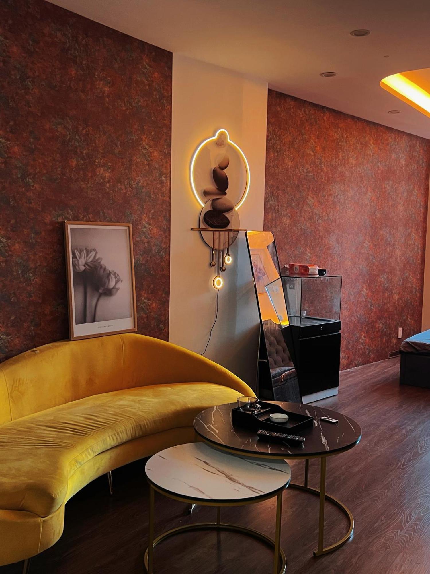 Venus Apartment Kham Thien Hanoï Extérieur photo