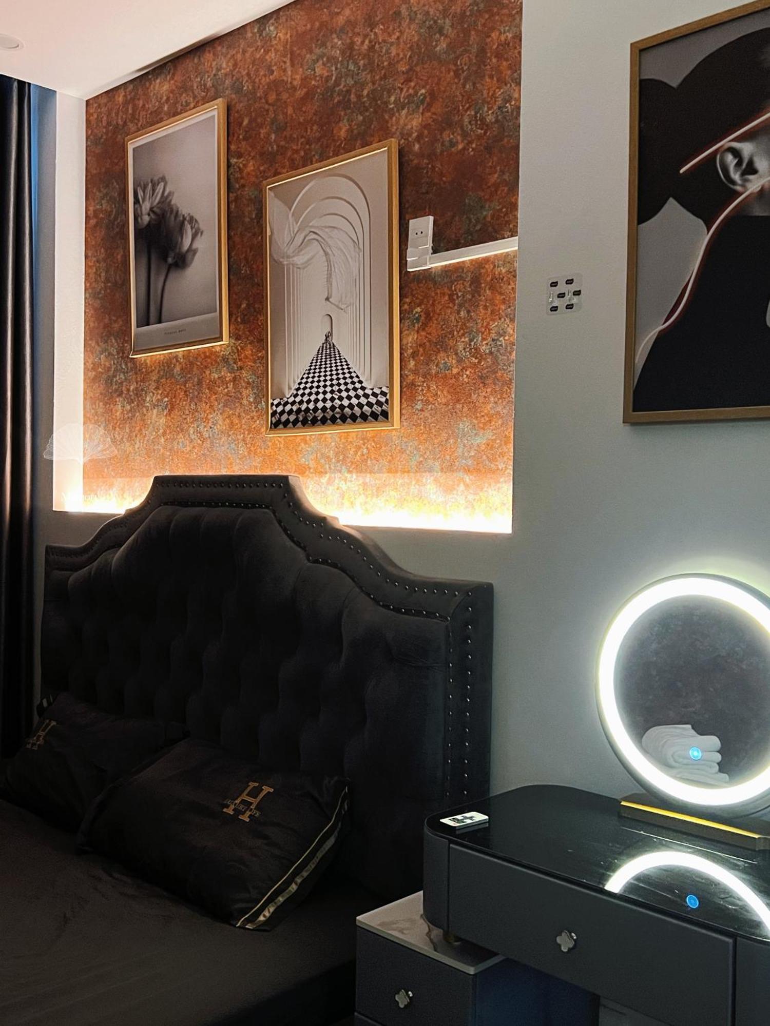 Venus Apartment Kham Thien Hanoï Extérieur photo
